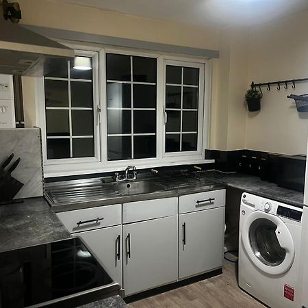 Xb Property - Comfy House Perfect For Families Contractors Relocators West Bromwich Exteriér fotografie