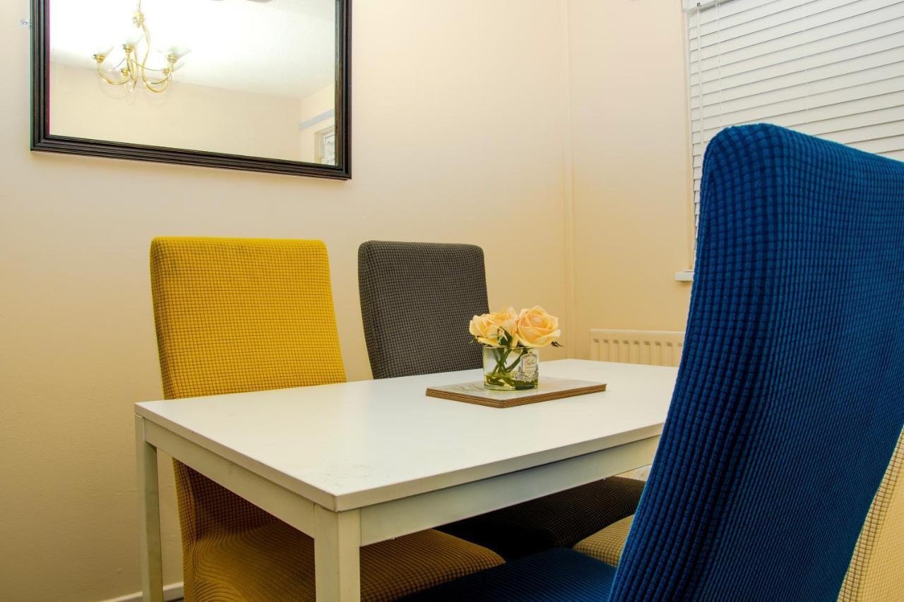 Xb Property - Comfy House Perfect For Families Contractors Relocators West Bromwich Exteriér fotografie