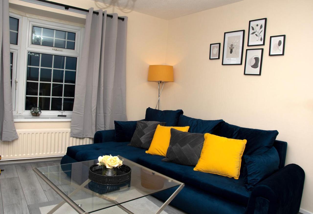 Xb Property - Comfy House Perfect For Families Contractors Relocators West Bromwich Exteriér fotografie